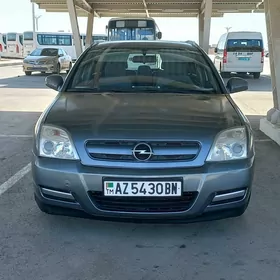 Opel Signum 2004