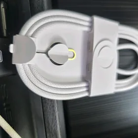 iphone zarŷatnyk 16 pro max