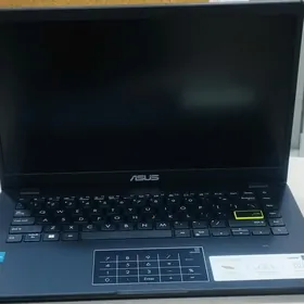 ноутбук Asus