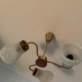 Продам люстру