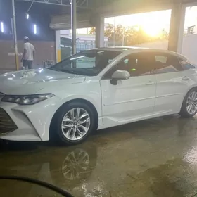 Toyota Avalon 2019