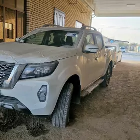 Nissan Navara 2024