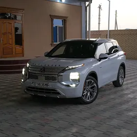Mitsubishi Outlander 2022