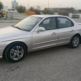 Hyundai Sonata 2000