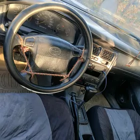 Toyota Corona 1995