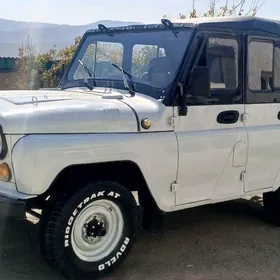 UAZ 469 2001