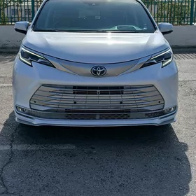 Toyota Sienna 2024