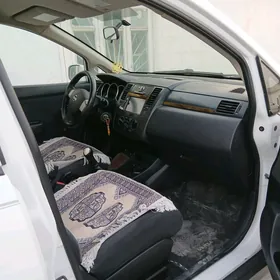Nissan Versa 2009