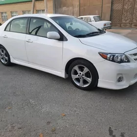 Toyota Corolla 2013