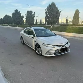 Toyota Camry 2018