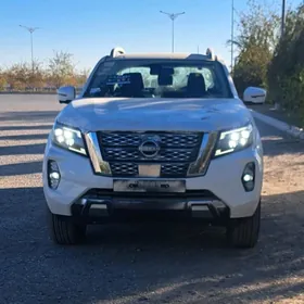 Nissan Navara 2025