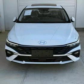 Hyundai Elantra 2025