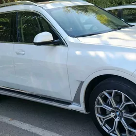 BMW X7 2020
