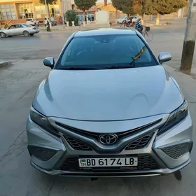 Toyota Camry 2021