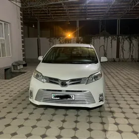 Toyota Sienna 2020