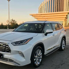 Toyota Highlander 2022