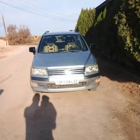 Mitsubishi Montero 2003