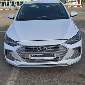 Hyundai Elantra 2018