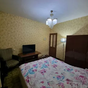 komnat  bezhozyayyn gowdan W