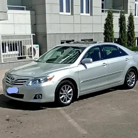 Toyota Camry 2011
