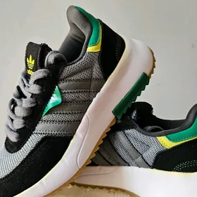 Новые кроссовки Adidas