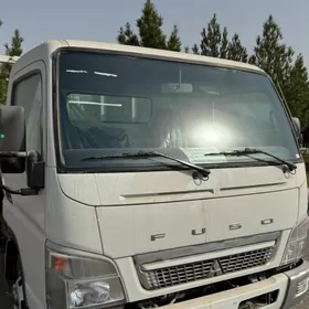 Mitsubishi Canter 2025