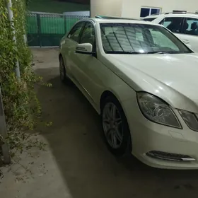 Mercedes-Benz E350 2010