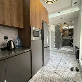 Satlyk 1 komnat ýewro gošly