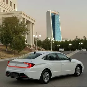 Hyundai Sonata 2021