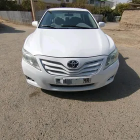 Toyota Camry 2010