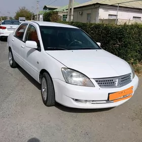 Mitsubishi Lanser 2010