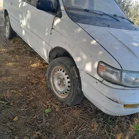 Mitsubishi Chariot 1993