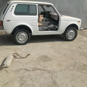 Lada Niva 2001