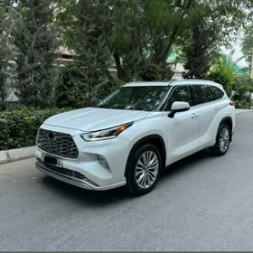 Toyota Highlander 2020