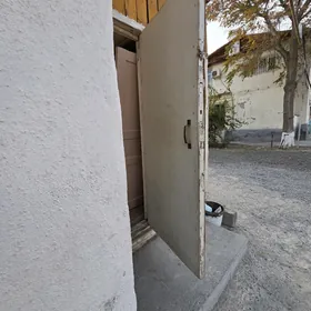 Hitrowka 1komnat 1nji etaž