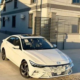 Hyundai Elantra 2025