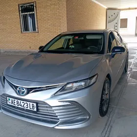 Toyota Camry Hybrid 2022