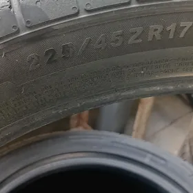 текер королла