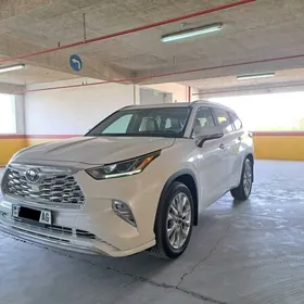 Toyota Highlander 2020