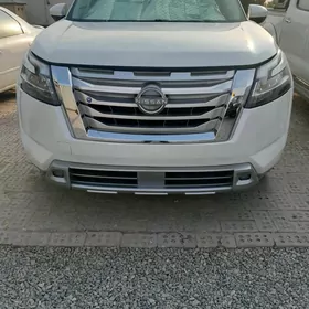 Nissan Pathfinder 2024