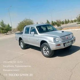 Mitsubishi L200 2003