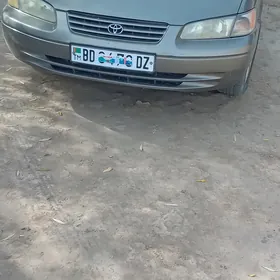 Toyota Camry 1998