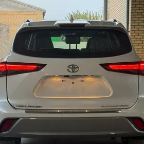 Toyota Highlander 2020