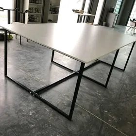 Stol atelýe biçim üçin