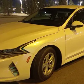 Kia K5 2021