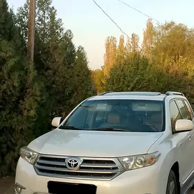 Toyota Highlander 2013