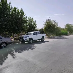 Toyota Hilux 2024