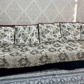 диван раздвигается