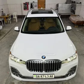 BMW X7 2021