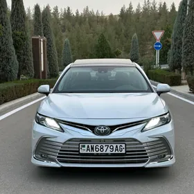 Toyota Camry 2020